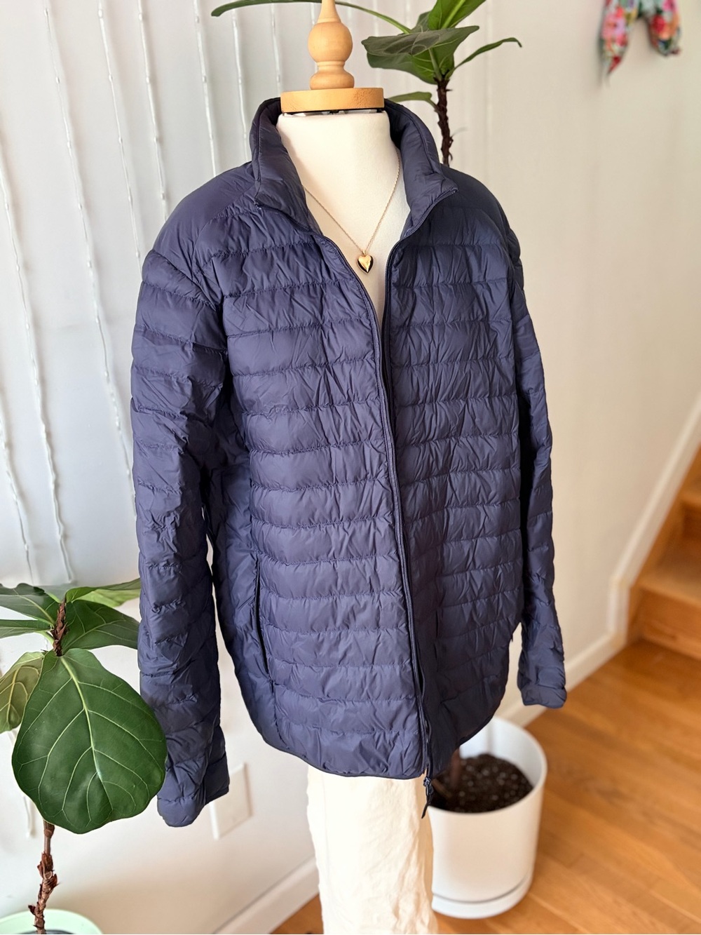 UNIQLO Men’s Ultra Light Down Puffer Jacket | Navy blue | Large
